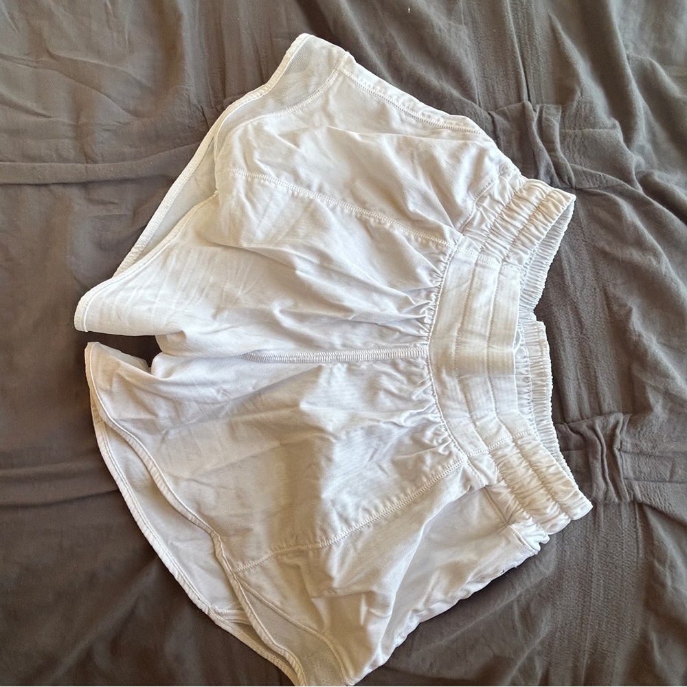 White hotty hot shorts 4”